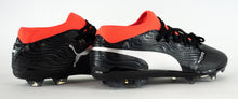 Load image into Gallery viewer, Puma One 18.2 FG Fußballschuhe Nocken Schwarz Coral Soccer Boots EU 44 - Weseli
